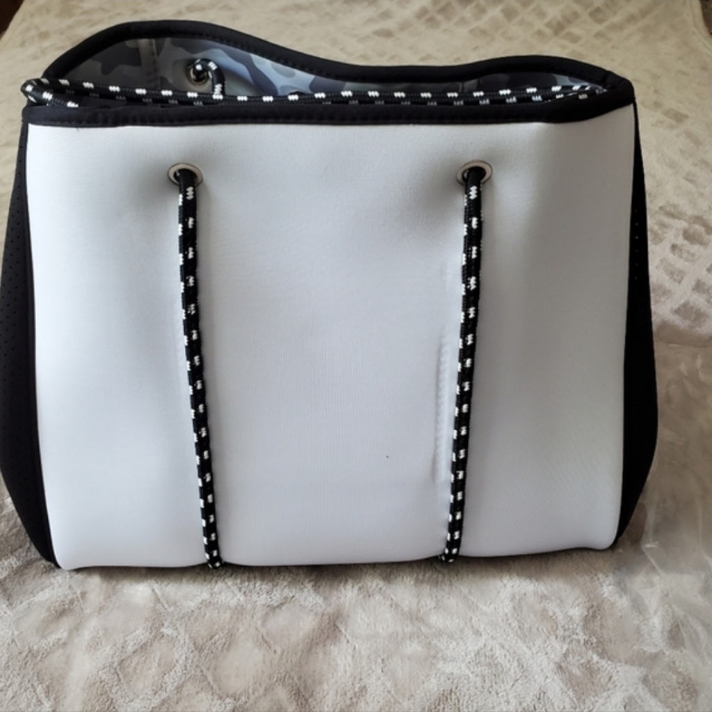 Prenelove Neoprene Tote
